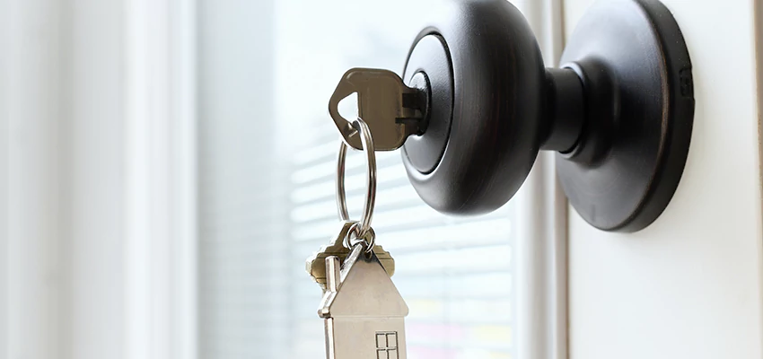 Bifold Door Knob Replacement in El Monte, California